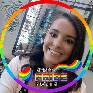 Meet your Posher, Dominique